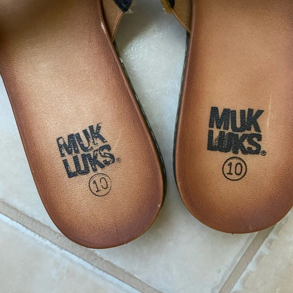 Muk Luk Leopard Sandals NWT - Picture 2 of 4